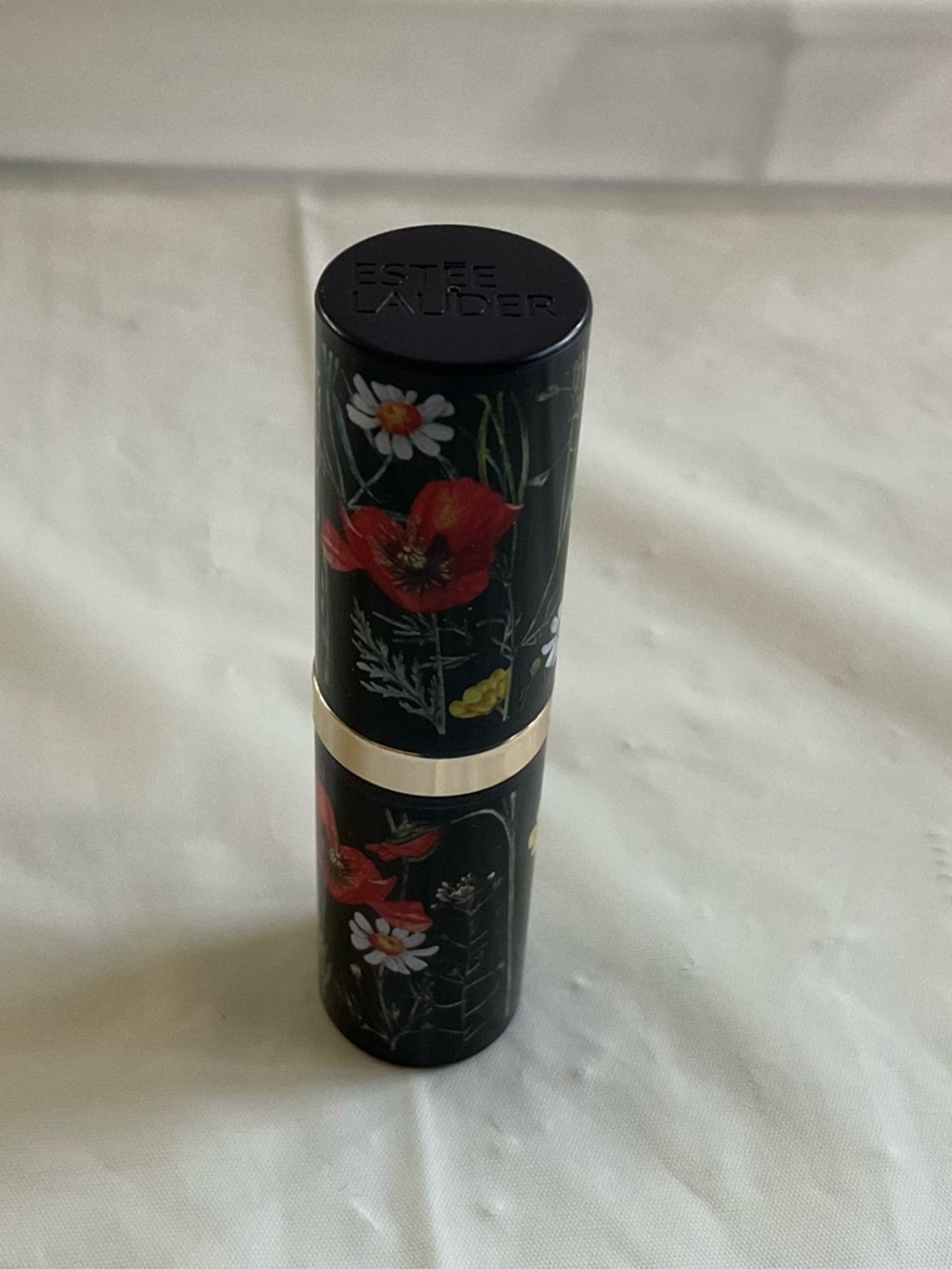 Estée Lauder Pure Color Lipstick Crème Modern Muse #826- New